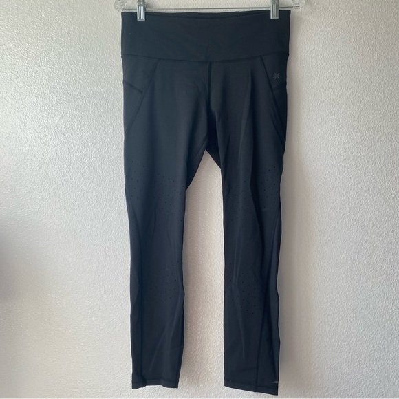 Athleta 7/8 Stealth Trucool Perforated Leggings Women's Medium - Picture 1 of 10
